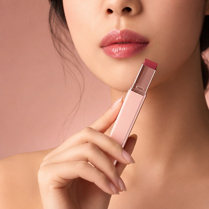 Hydrating Lip Plumping Glossy Lip Balm